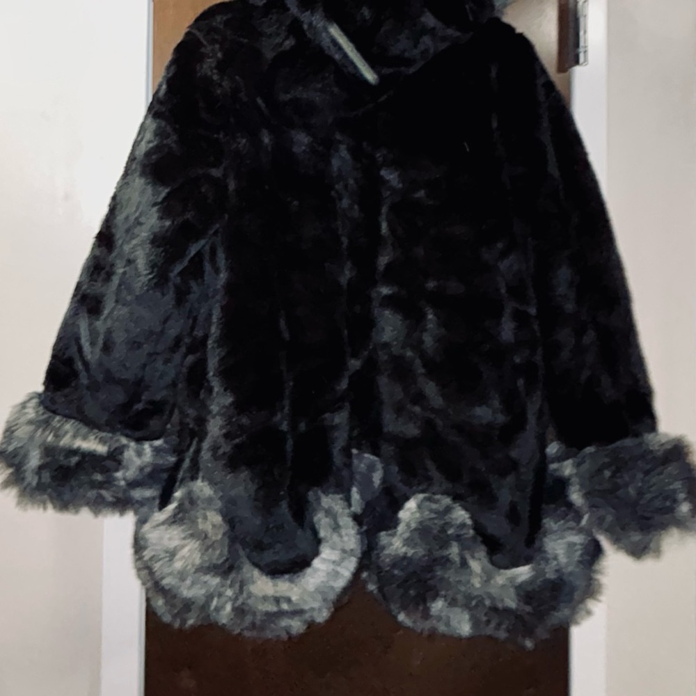 Faux Fur Scalloped Bottom Jacket GrayCollar/Sleeves New nice lining & pockets - Picture 7 of 12